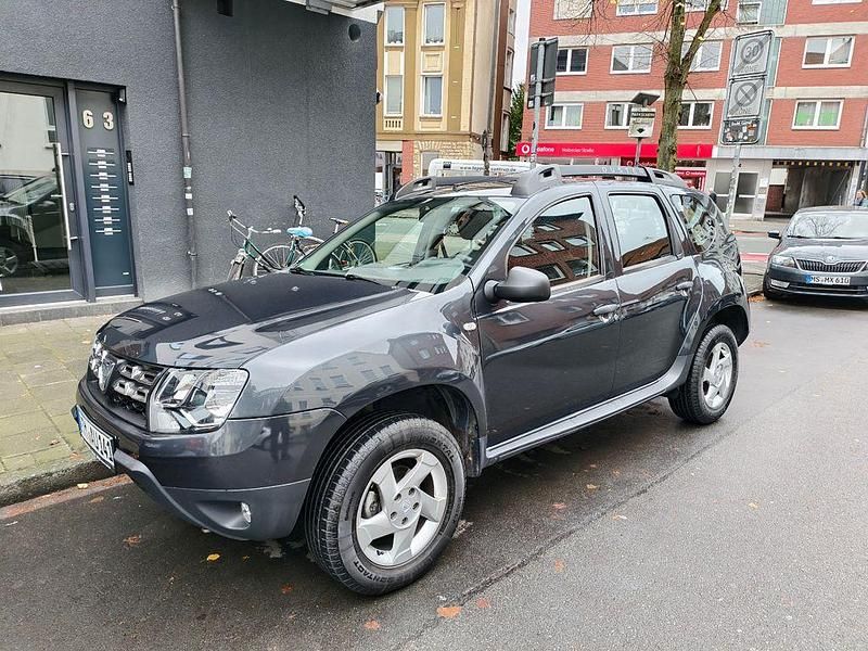Grau Gebraucht 2016 Dacia Duster SUV | 14.500 € (Teuer) - Bild 1/4