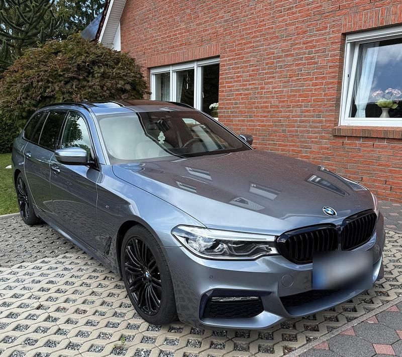 Grau Gebraucht 2017 BMW 530 M Sport Kombi | 28.500 € (Etwas zu teuer) - Bild 1/4