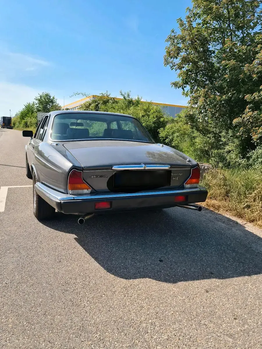 Gebraucht Jaguar XJ12 296 PS (217 kW) 1985 Grau Limousine