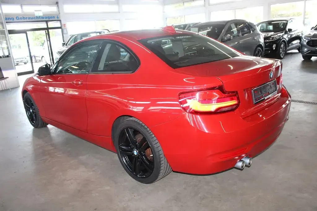Gebraucht BMW 220 Advantage 190 PS (139 kW) 2017 Rot Coupé