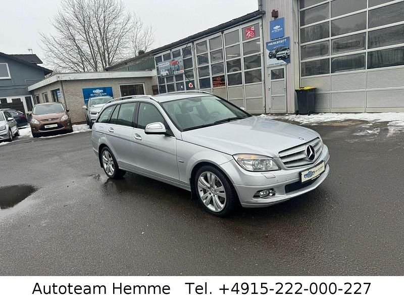 Gebraucht Mercedes C220 170 PS (125 kW) 2008 Iridiumsilber Kombi