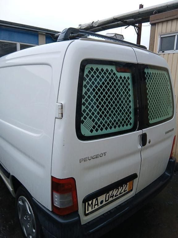 Gebraucht Peugeot Partner Filou 75 PS (55 kW) 2007 Weiß Van / Kleinbus