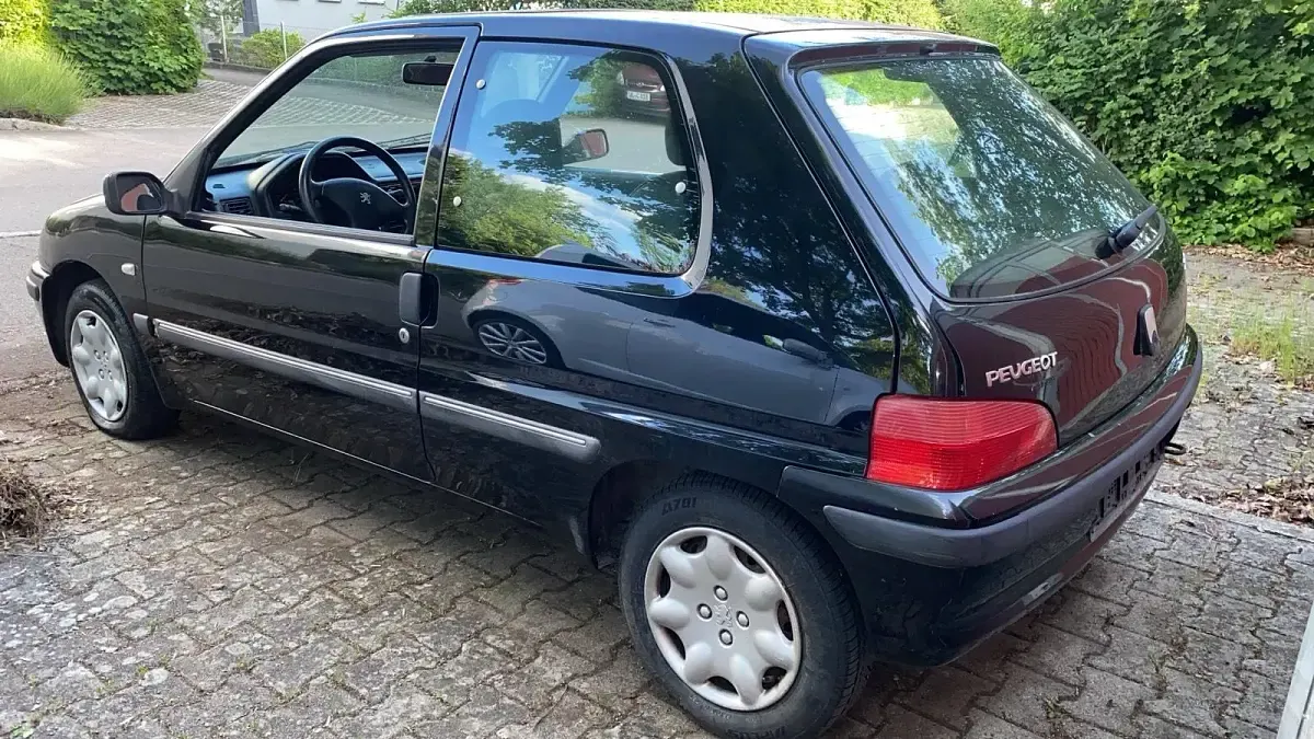 Gebraucht Peugeot 106 60 PS (44 kW) 2002 Schwarz Kleinwagen