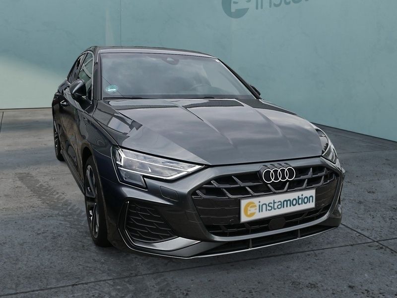 Grau Gebraucht 2024 Audi A3 Sportback S-Line Limousine | 44.140 € (Teuer) - Bild 1/4