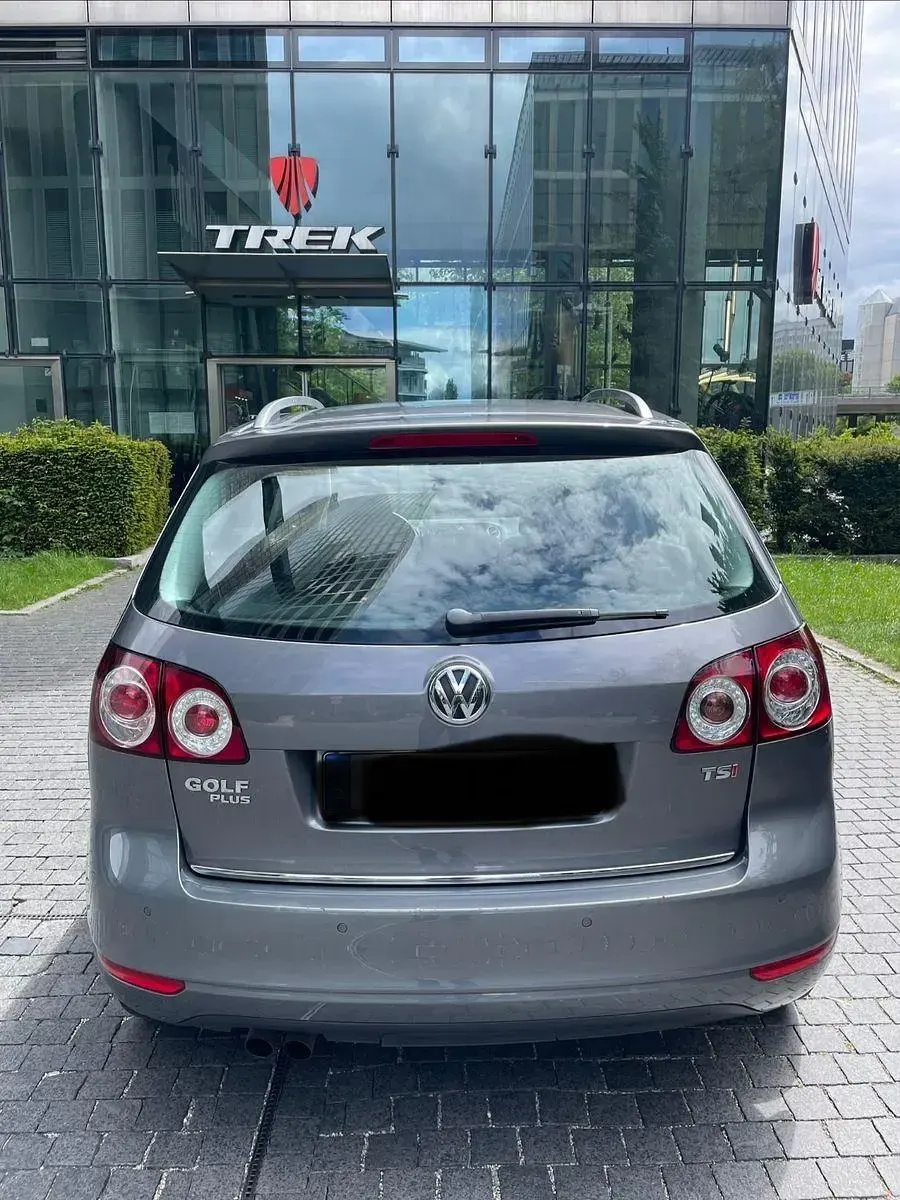 Gebraucht VW Golf Plus Cross Comfortline 122 PS (89 kW) 2009 Grau Van / Kleinbus