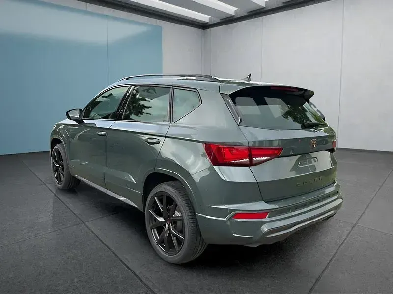Neu Cupra Ateca 190 PS (139 kW) 2025 Grün SUV