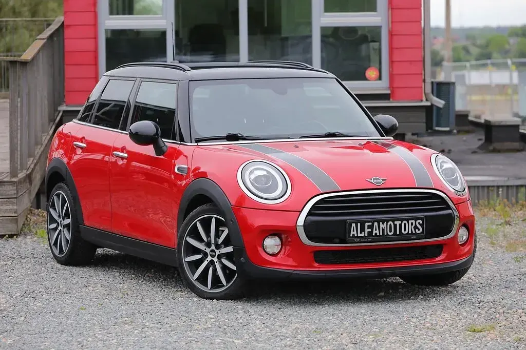Gebraucht Mini Cooper 136 PS (100 kW) 2019 Rot Kleinwagen