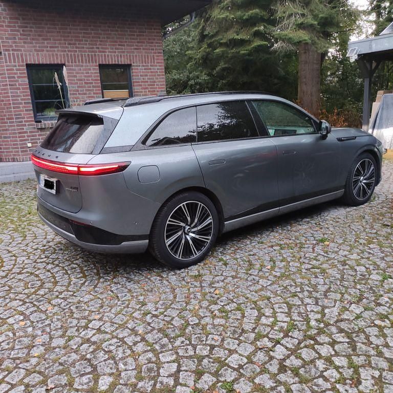 Gebraucht XPENG G9 AWD Performance 405 kW (551 PS) 2025 Grau SUV