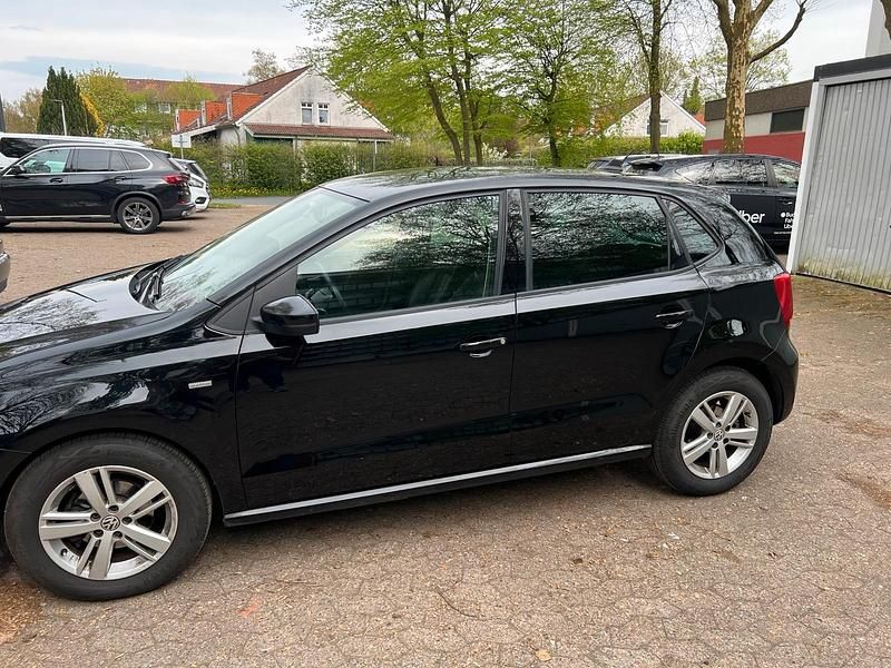 Second-hand VW Polo 90 CP (66 kW) 2012 Negru Hatchback