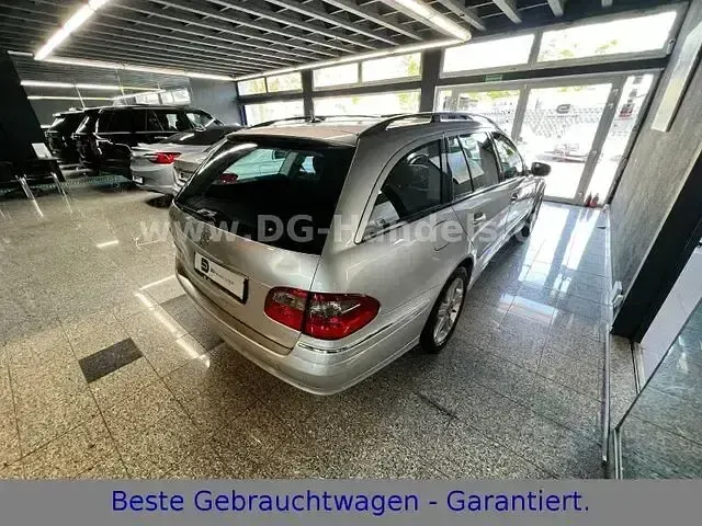 Gebraucht Mercedes E220 Avantgarde 170 PS (125 kW) 2008 Silber Limousine