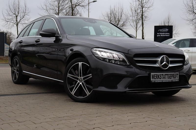 Gebraucht Mercedes C300 306 PS (225 kW) 2021 Grau Kombi