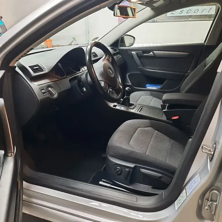 Gebraucht VW Passat Edition 140 PS (102 kW) 2014 Silber Kombi