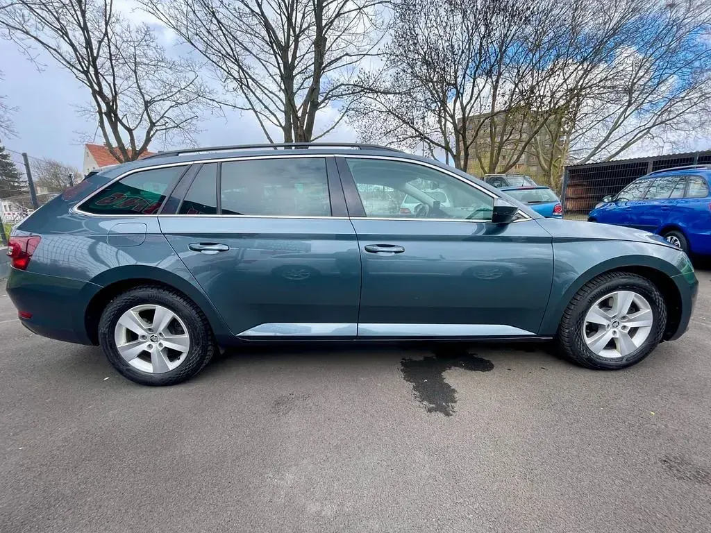 Gebraucht Skoda Superb Ambition 190 PS (139 kW) 2015 Grau Kombi