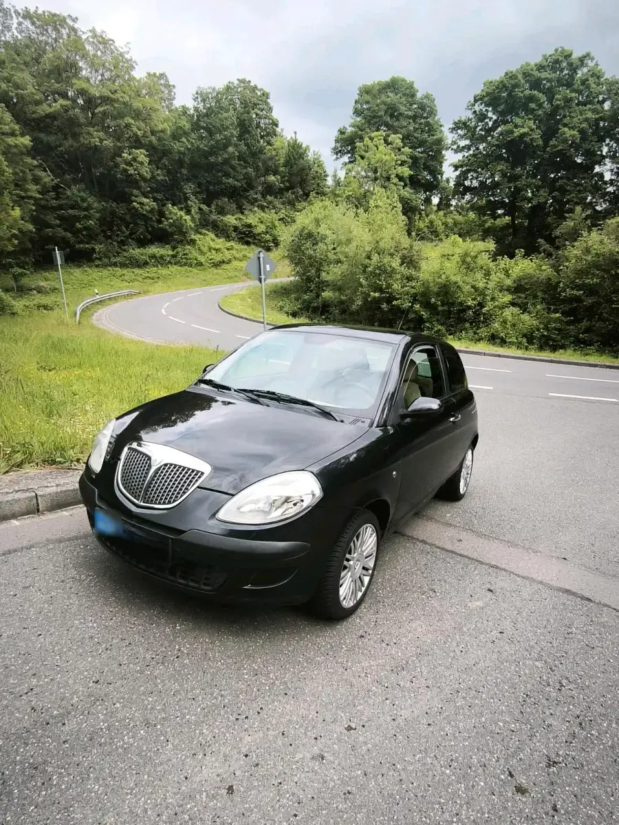 Gebraucht Lancia Ypsilon 60 PS (44 kW) 2006 Schwarz Kleinwagen