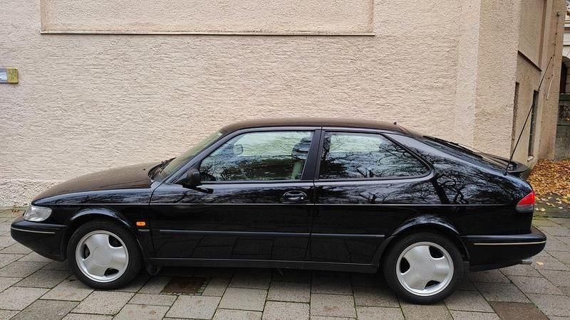 Schwarz Gebraucht 1994 Saab 900 Kleinwagen | 13.900 € - Bild 1/4