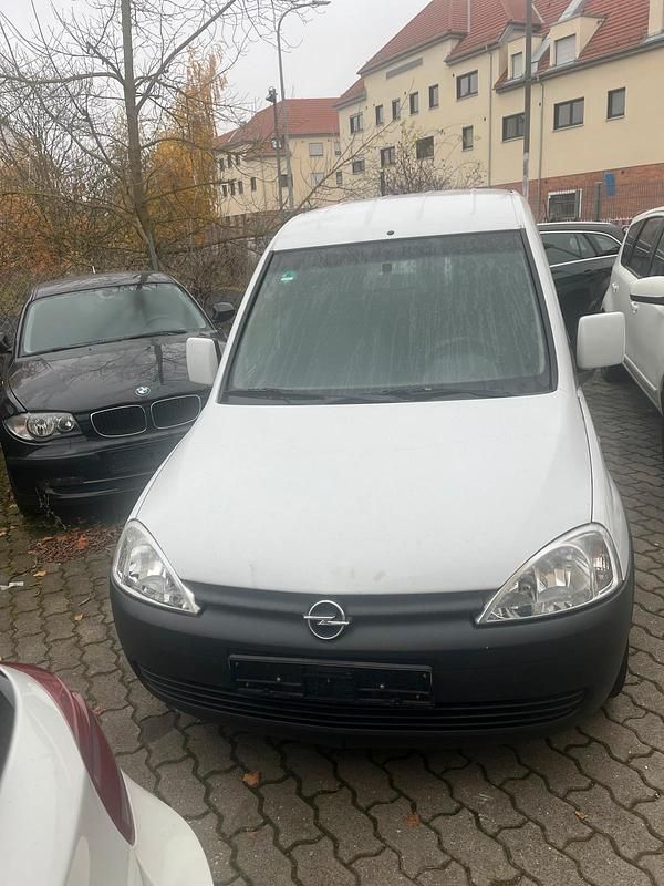 Weiß Gebraucht 2009 Opel Combo Kombi | 2.400 € (Guter Preis) - Bild 1/4