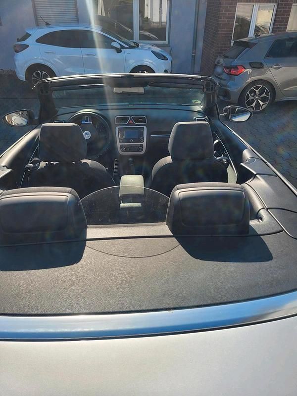 Gebraucht VW Eos 140 PS (102 kW) 2011 Grau Cabrio