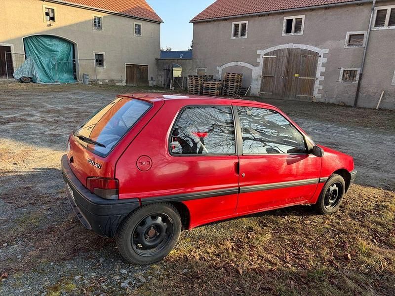 Gebraucht Peugeot 106 60 PS (44 kW) 1993 Rot Kleinwagen
