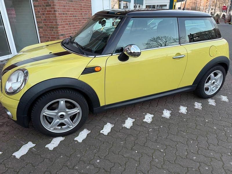 Gebraucht Mini Cooper 122 PS (89 kW) 2010 Gelb Kleinwagen