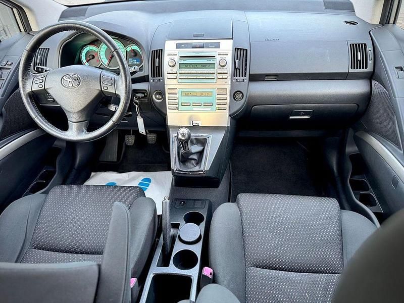 Gebraucht Toyota Corolla Sol 129 PS (94 kW) 2007 Silber Kombi