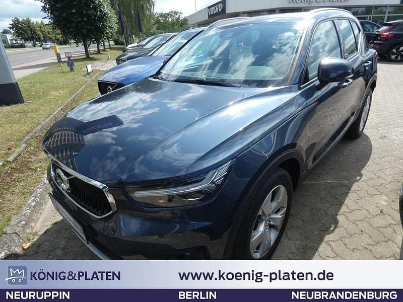 Blau Gebraucht 2020 Volvo XC40 Momentum SUV | 20.990 € (Guter Preis) - Bild 1/4