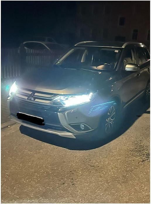 Gebraucht Mitsubishi Outlander 150 PS (110 kW) 2016 SUV