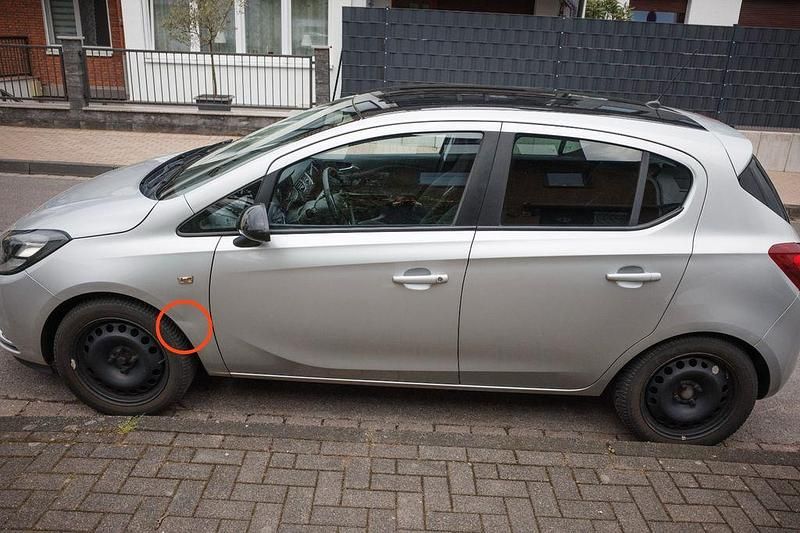 Gebraucht Opel Corsa Color Edition 101 PS (74 kW) 2016 Silber Kleinwagen