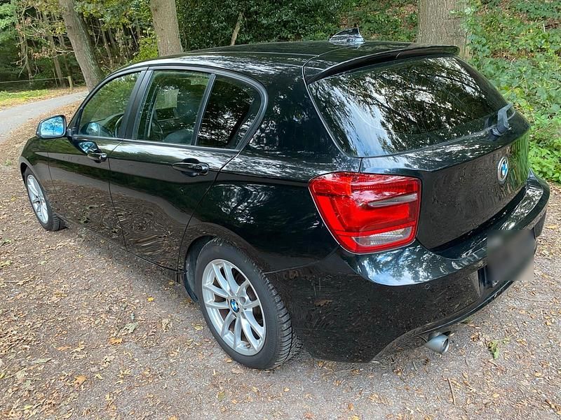Gebraucht BMW 118 143 PS (105 kW) 2014 Rot Kleinwagen