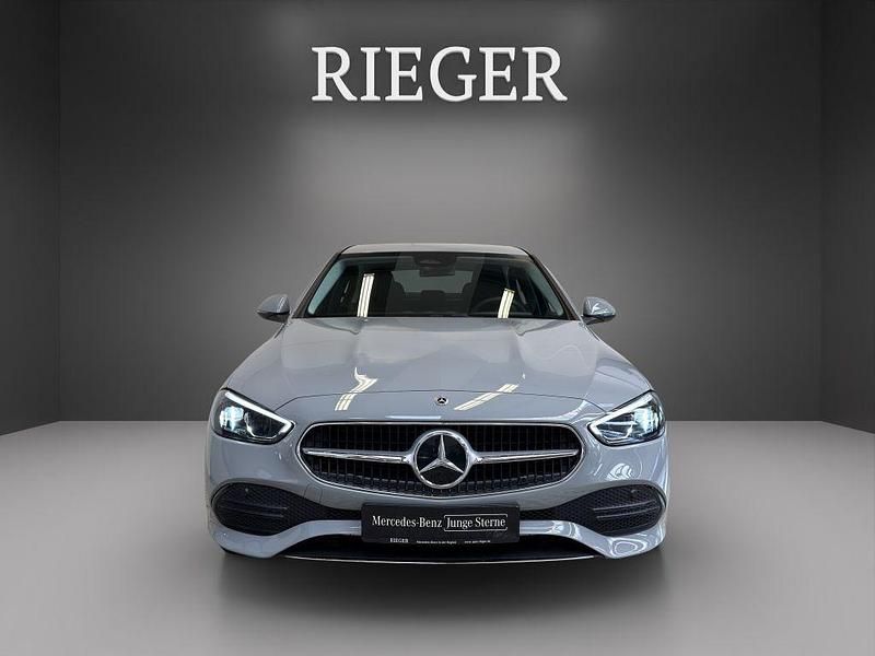 Gebraucht Mercedes C400 Avantgarde 252 PS (185 kW) 2024 Grau Limousine