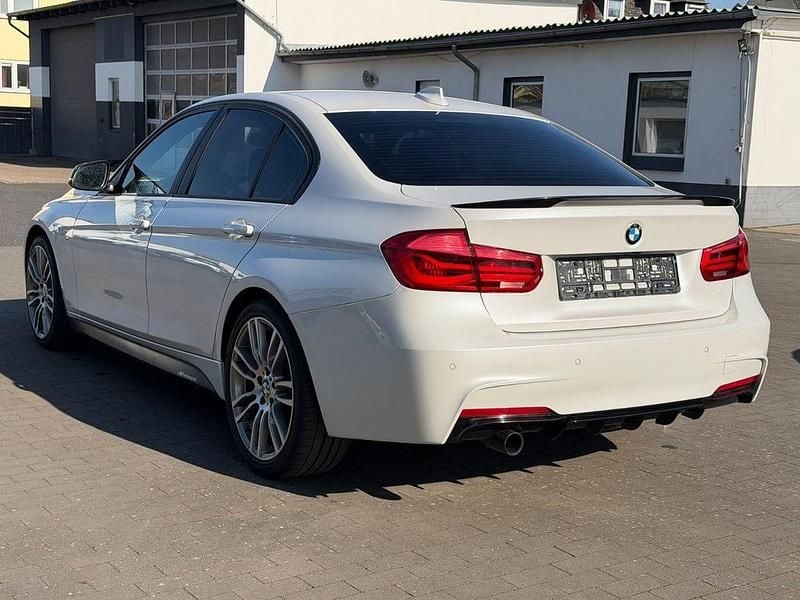 Gebraucht BMW 320 M Sport 184 PS (135 kW) 2014 Weiß Limousine