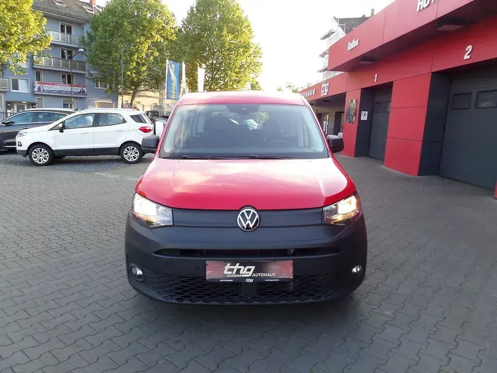 Gebraucht VW Caddy Maxi 122 PS (89 kW) 2022 Rot Van / Kleinbus