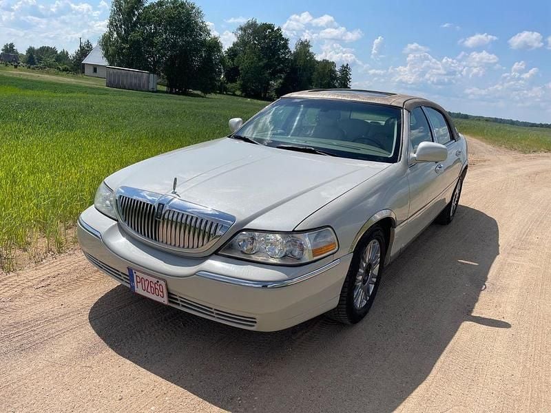 Gebraucht 2006 Lincoln Town Car Limousine | 18.800 € - Bild 1/4