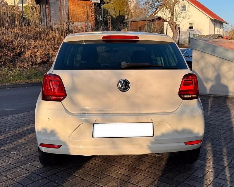 Gebraucht VW Polo 75 PS (55 kW) 2015 Weiß Kleinwagen