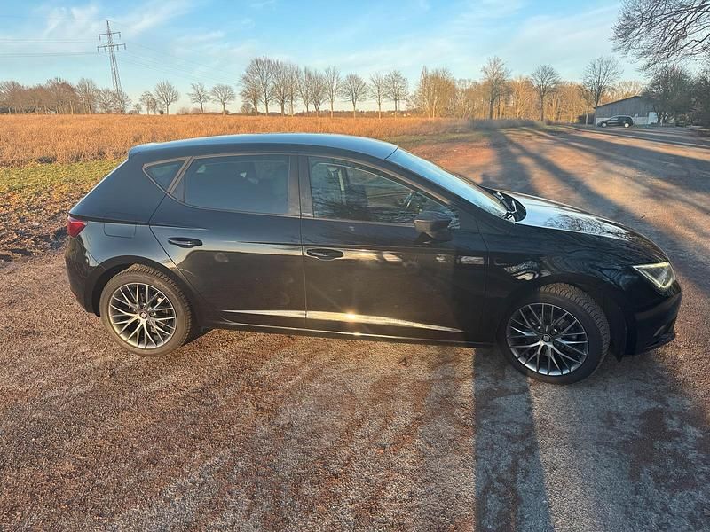 Second-hand Seat Leon 110 CP (80 kW) 2016 Negru Hatchback