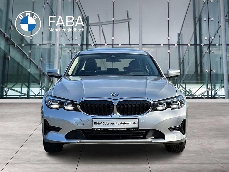 Gebraucht BMW 320 Advantage 184 PS (135 kW) 2021 Silber Limousine
