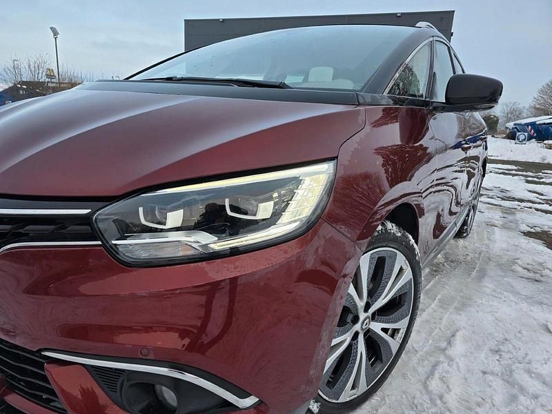 Rot Gebraucht 2017 Renault Grand Scénic IV Intens Van / Kleinbus | 11.200 € (Guter Preis) - Bild 1/4