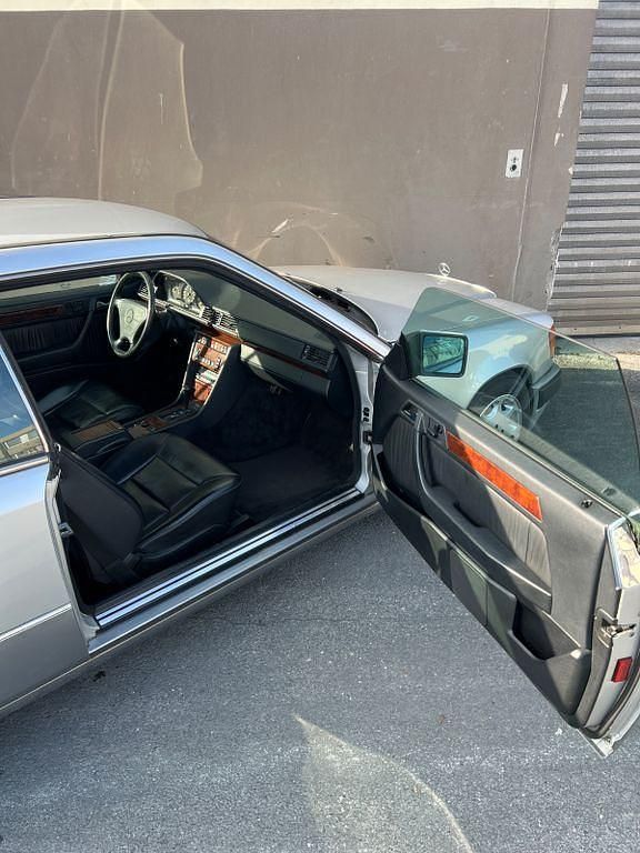 Gebraucht Mercedes E320 220 PS (161 kW) 1992 Silber Coupé