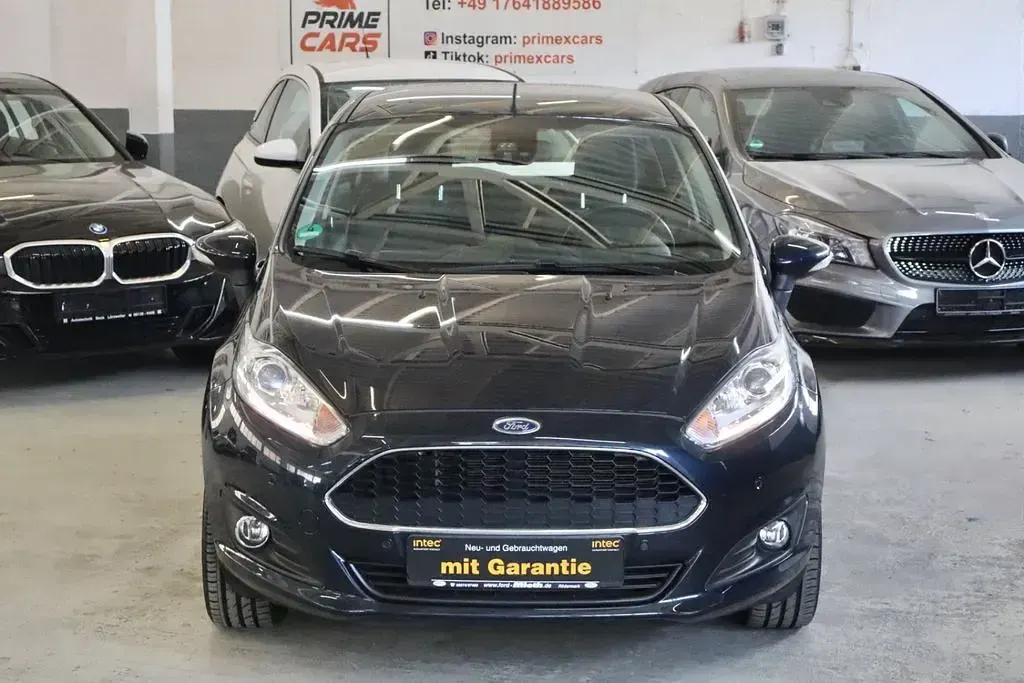 Gebraucht Ford Fiesta Celebration 80 PS (58 kW) 2017 Blau Kleinwagen