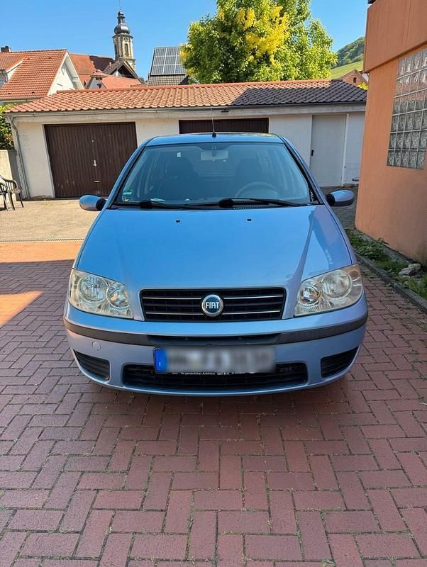 Blau Gebraucht 2004 Fiat Punto Kleinwagen | 1.650 € (Fairer Preis) - Bild 1/4