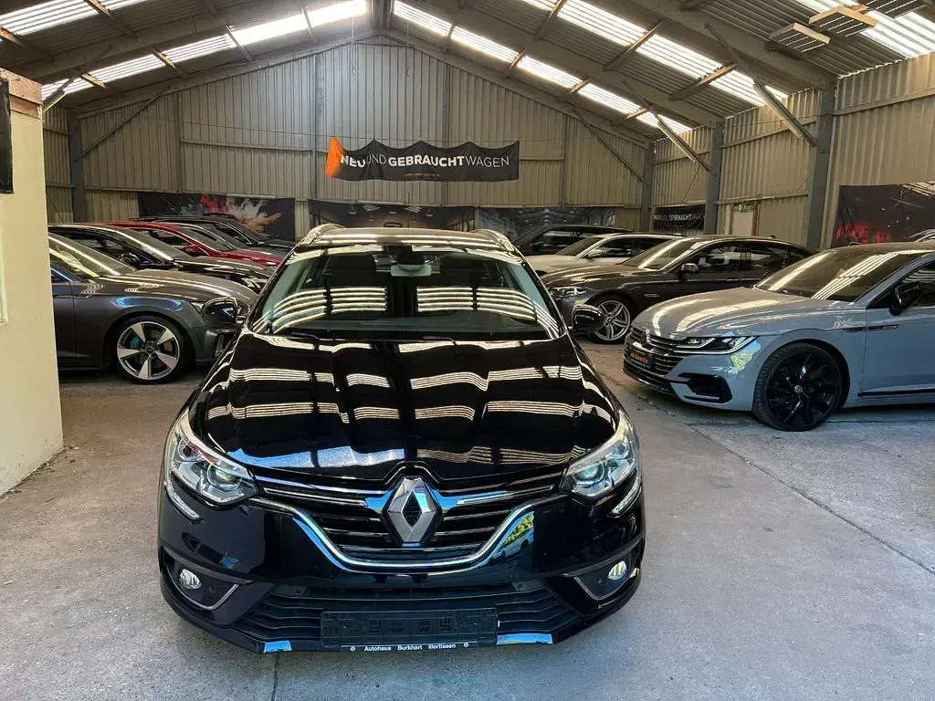 Gebraucht Renault Mégane IV Intens 131 PS (96 kW) 2017 Schwarz Limousine