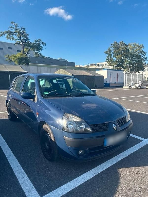 Blau Gebraucht 2002 Renault Clio II Kleinwagen | 800 € (Guter Preis) - Bild 1/4