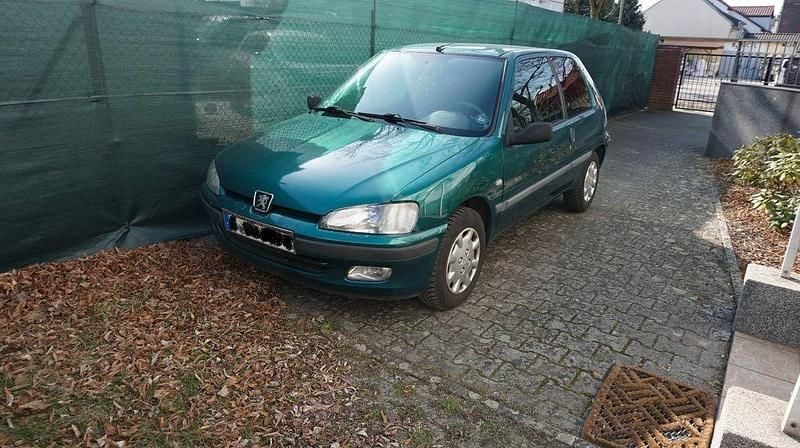 Gebraucht Peugeot 106 60 PS (44 kW) 2001 Grün Kleinwagen
