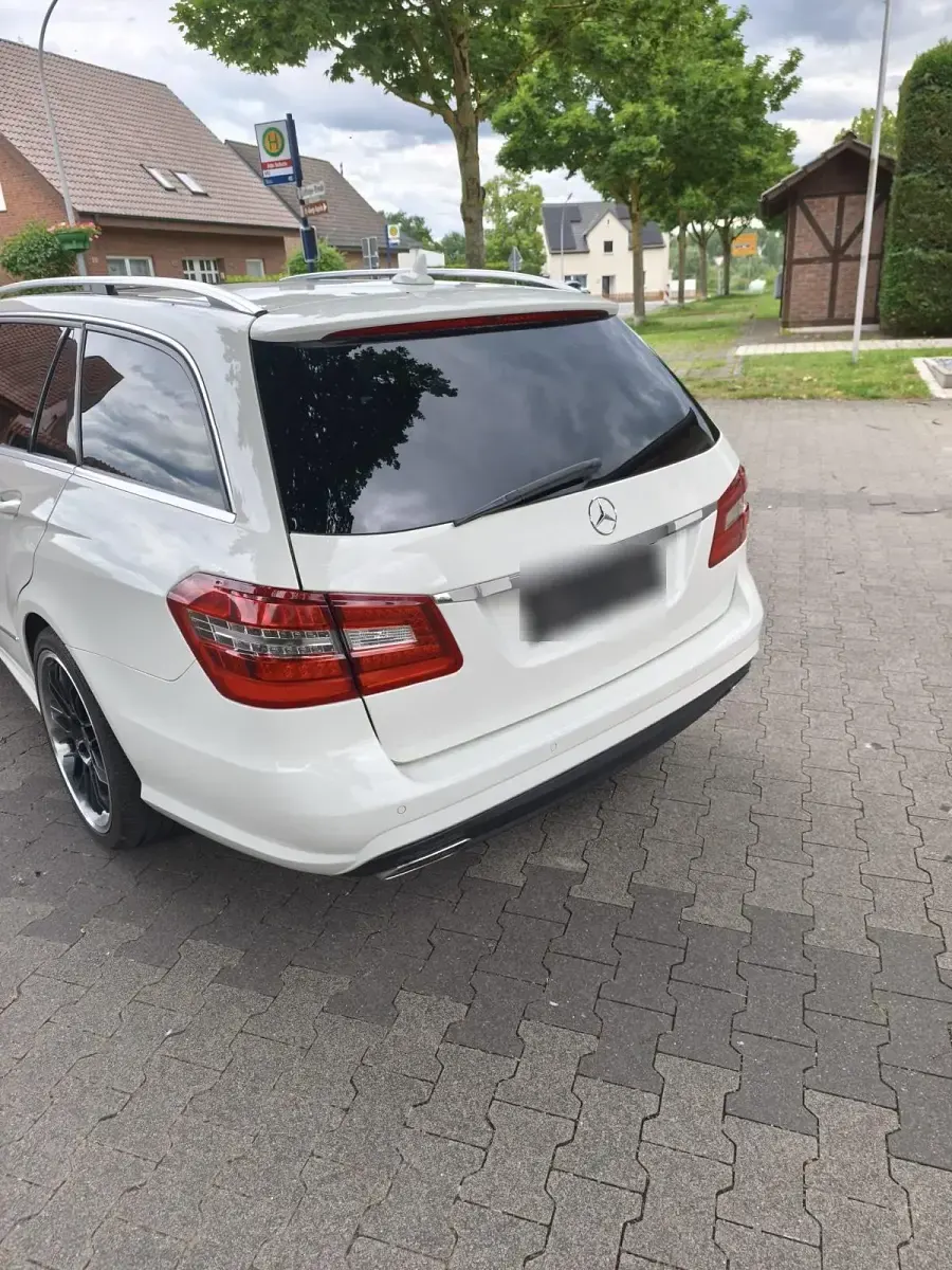 Gebraucht Mercedes E350 AMG 306 PS (225 kW) 2011 Weiß Kombi