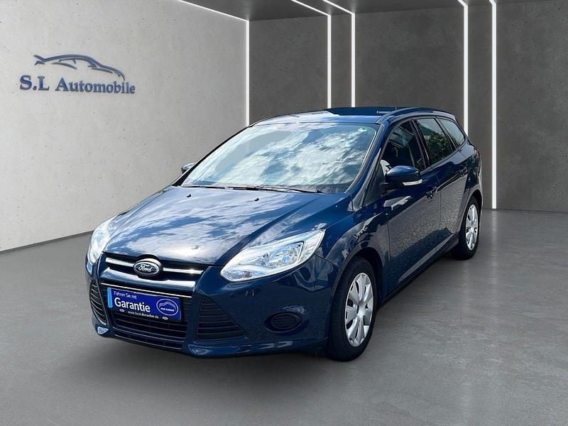 Blau Gebraucht 2014 Ford Focus Trend Kombi | 4.990 € (Etwas zu teuer) - Bild 1/4