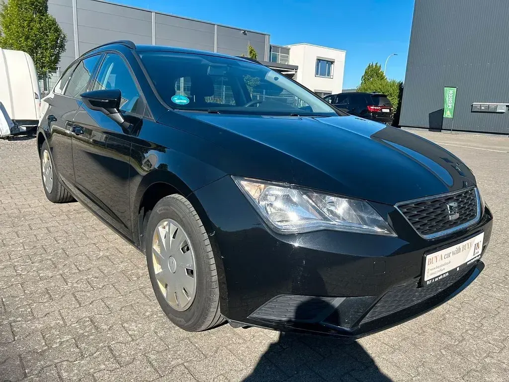 Usado Seat Leon ST Reference 86 HP (63 kW) 2017 Preto Carrinha