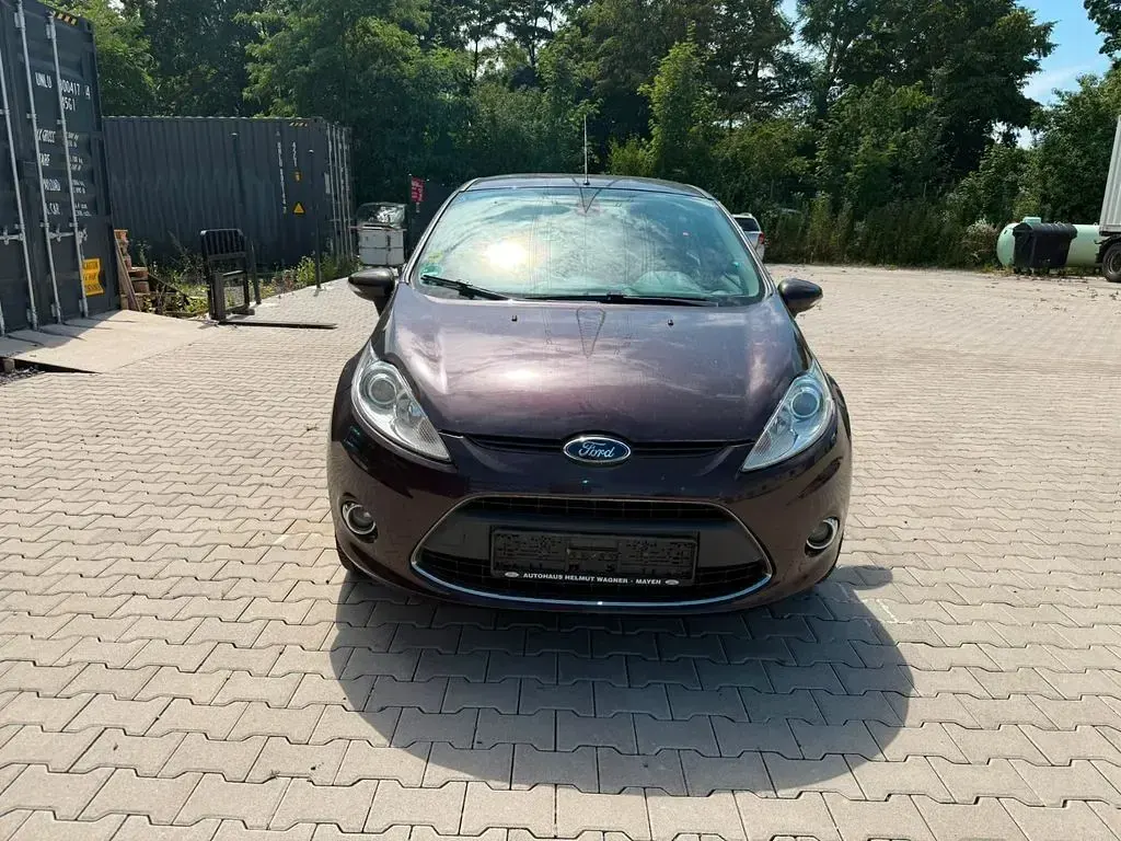 Gebraucht Ford Fiesta 69 PS (50 kW) 2011 Violett Limousine