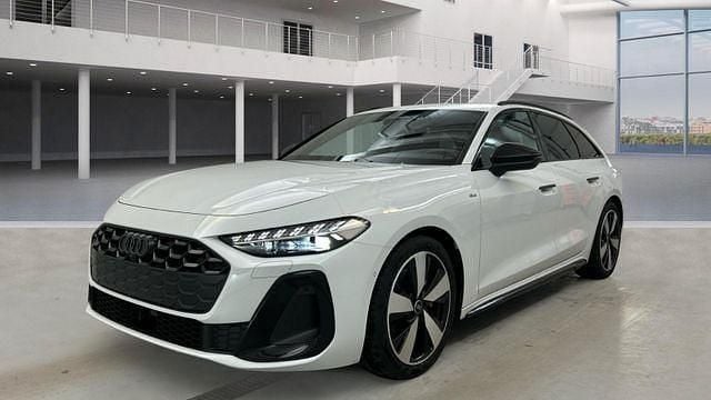 Second-hand Audi A5 S-line plus 204 CP (150 kW) 2025 Alb Break