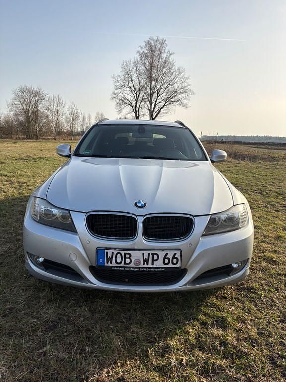Gebraucht BMW 316 116 PS (85 kW) 2011 Silber Kombi