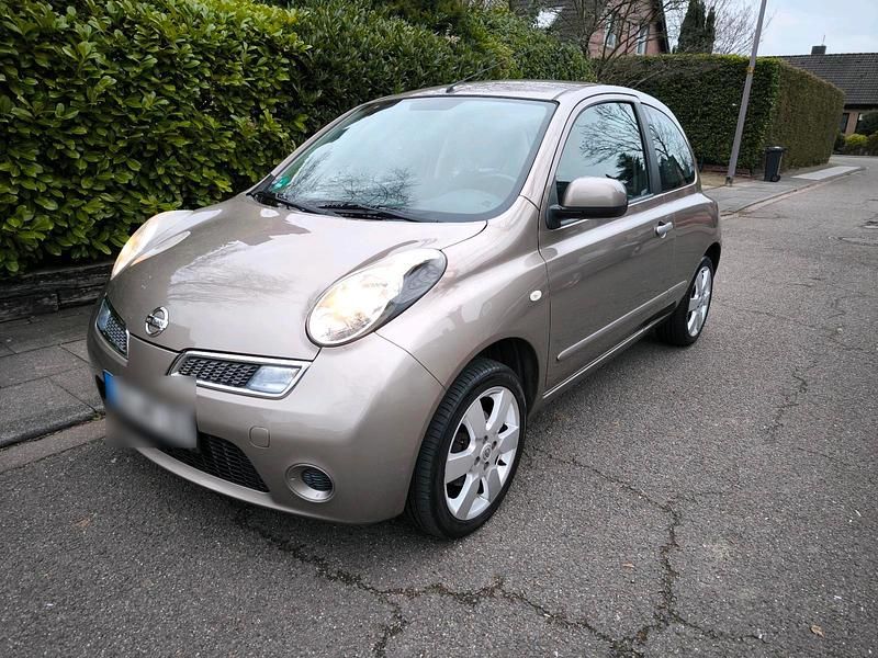 Gebraucht Nissan Micra 65 PS (47 kW) 2010 Gold Kleinwagen