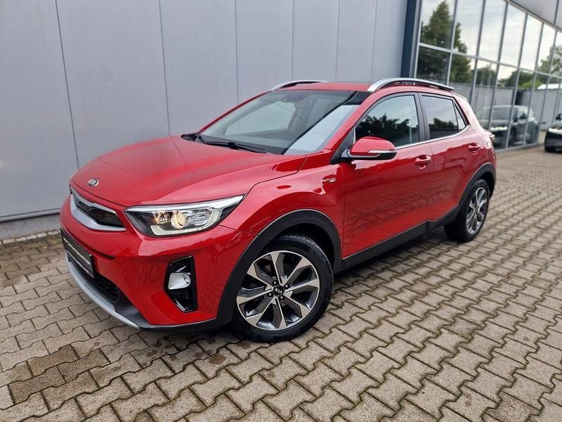 Rot Gebraucht 2019 Kia Stonic Platinum Edition SUV | 15.790 € (Fairer Preis) - Bild 1/4